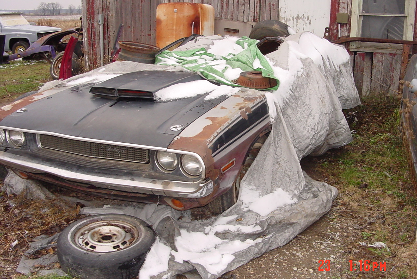 BARN FILLED WITH ANTIQUE CARS | ANTIQUES CENTER